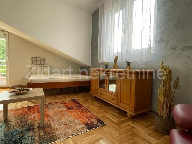 Čukarica-Bele vode-Pet friendly-Lux trosoban penthouse