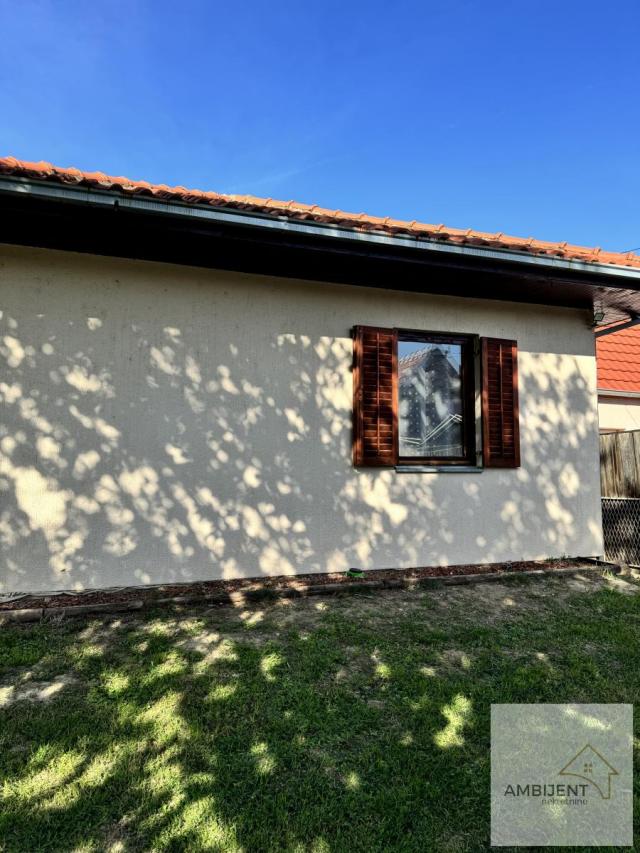 Montažna kuća u Rumi, 61m2 na 3. 6a placa