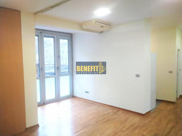 Dorćol, centar, poslovni prostor, 80m2