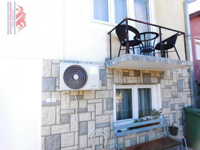 RENOVIRANA KUĆA 137M2+3, 5 ARA PLACA BELOŠEVAC--55. 000 E