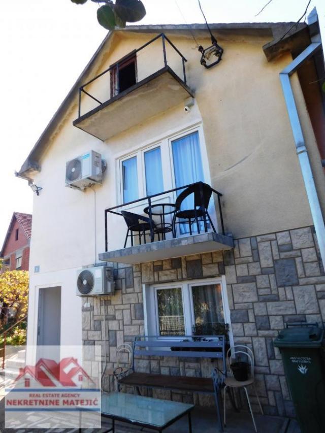 RENOVIRANA KUĆA 137M2+3, 5 ARA PLACA BELOŠEVAC--55. 000 E