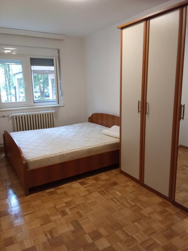 NOVI BEOGRAD BEZ. KOSA II M. Z. 84m2 , 26 , 249000e