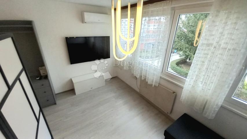 Wohnung Folnegovićevo naselje, Peščenica - Žitnjak, 33m2