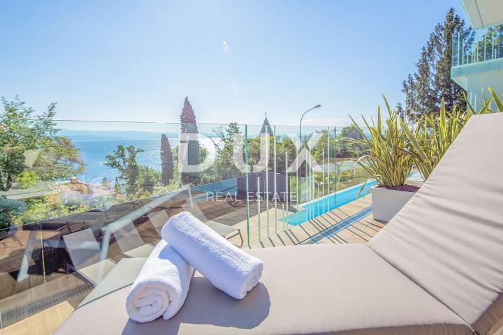 OPATIJA, ZENTRUM - luxuriöse Wohnung in einem neuen Gebäude mit Pool, Aussicht, nahe am Meer und Opa