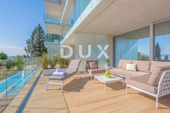 OPATIJA, ZENTRUM - luxuriöse Wohnung in einem neuen Gebäude mit Pool, Aussicht, 150 m vom Meer entfe