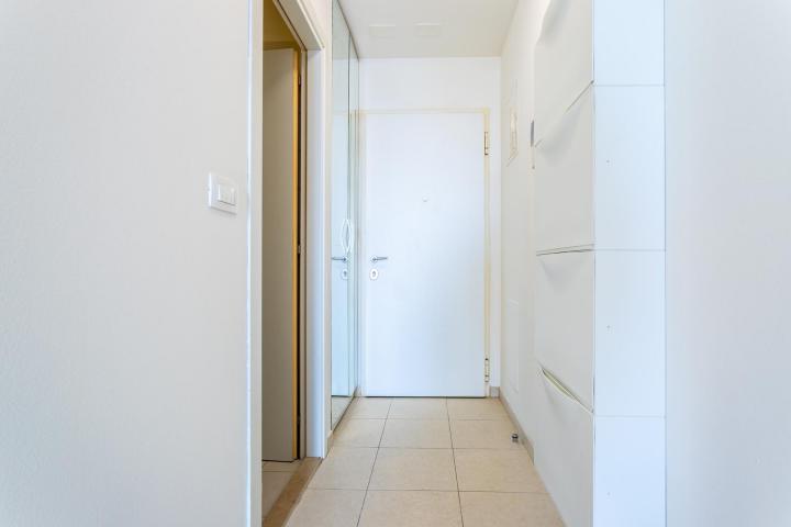 Split, Visoka, lijepi studio apartman na izvrsnoj lokaciji s pogledom na more