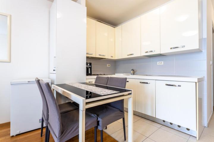 Split, Visoka, lijepi studio apartman na izvrsnoj lokaciji s pogledom na more