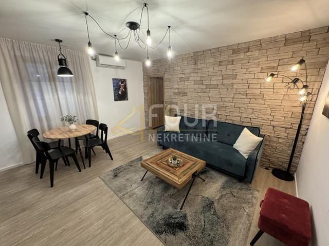 Flat Centar, Rijeka, 81,18m2