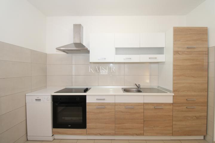 Pula, Veli Vrh - modern apartment 62m2 on the ground floor