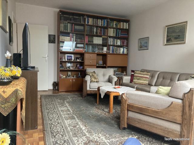 ZEMUN RETENZIJA 64m2 , L , 175000e