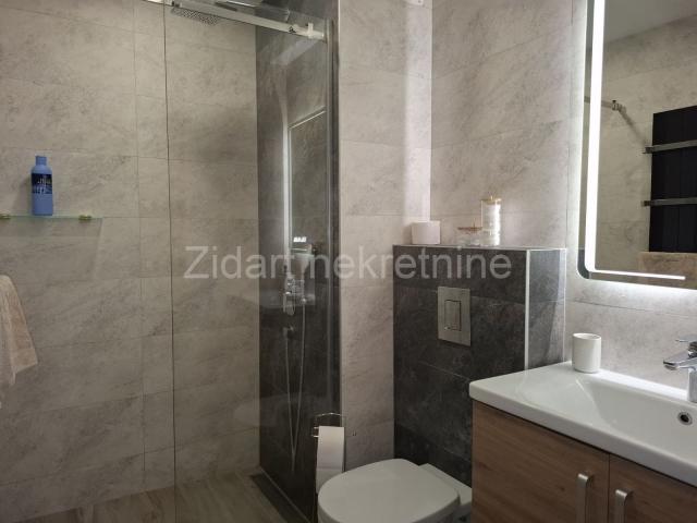 Erska, Lux apartman 41 m2, parking, Izuzetno