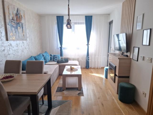 Erska, Lux apartman 41 m2, parking, Izuzetno