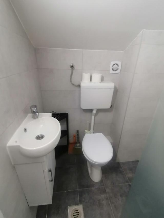 Renovirana garsonjera 19m2 - Satelitska pijaca