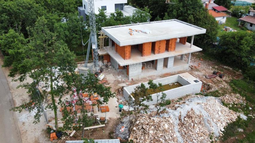 A MODERN HOUSE UNDER CONSTRUCTION