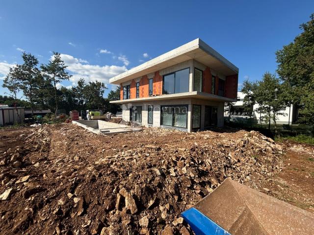 A MODERN HOUSE UNDER CONSTRUCTION