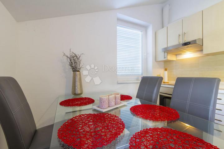 APARTMAN 1 RED DO MORA PRILIKA!!