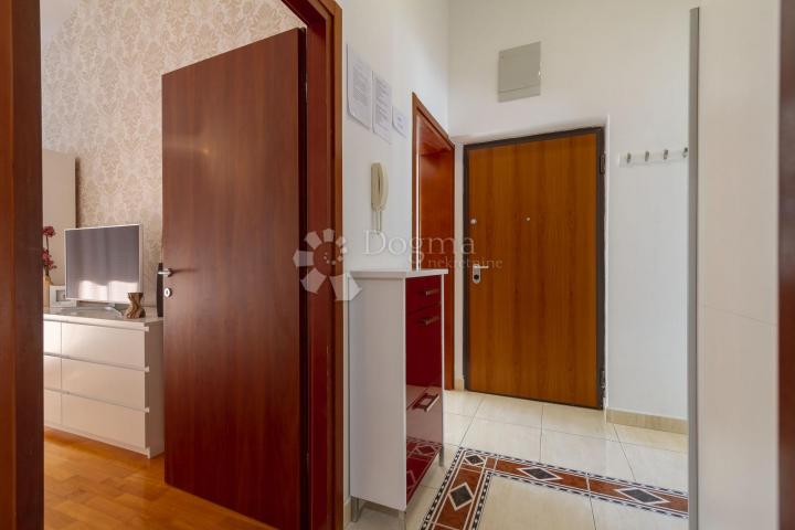 APARTMAN 1 RED DO MORA PRILIKA!!