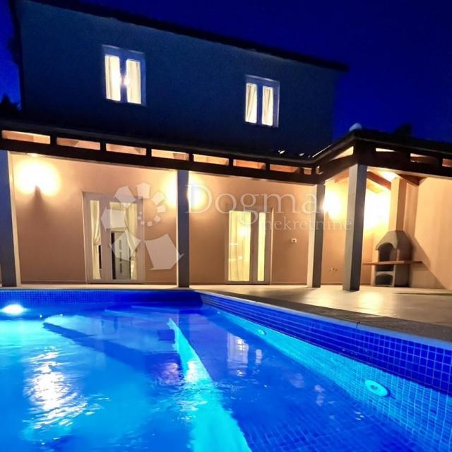 New house with swimming pool near Fažana! 1.5 km to beautiful beaches