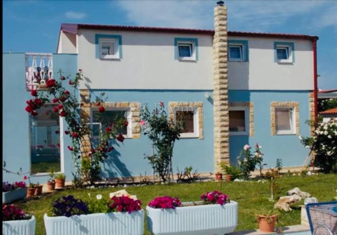 HOTEL PANSION 100m OD MORA, PRIVLAKA