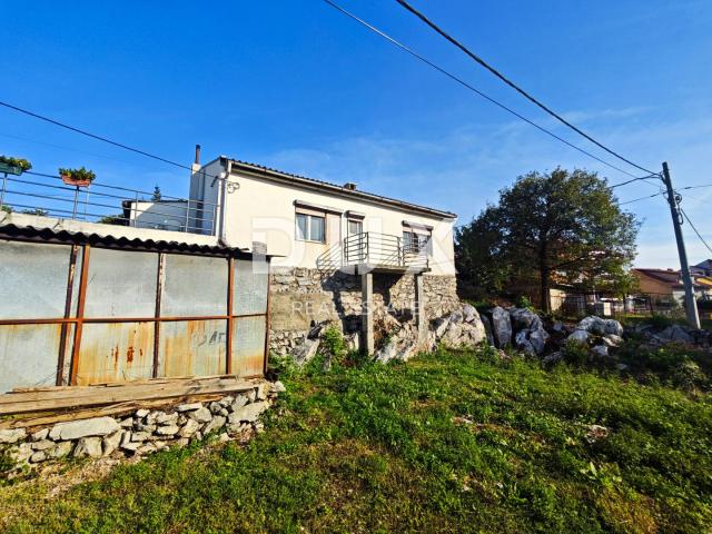 RIJEKA, ZAMET - Einfamilienhaus, Garten, Garage!