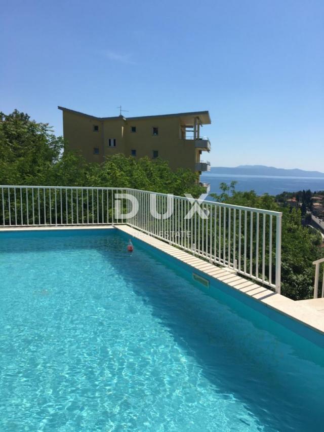 OPATIJA, IČIĆI – geräumige Maisonette-Wohnung 250 Meter vom Meer entfernt mit Pool und Garten