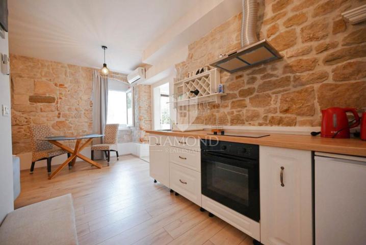 Rovinj stari grad, romantičan apartman u prizemlju zgrade