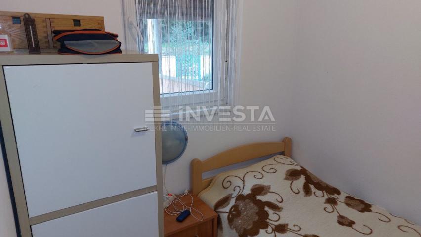 Červar-Porat - Ground Floor Apartment - First Row to the Sea