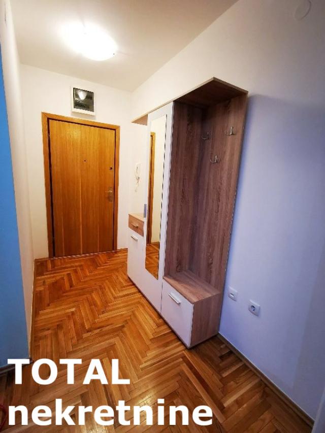 3 Trosoban stan NOVI SAD, 183300€