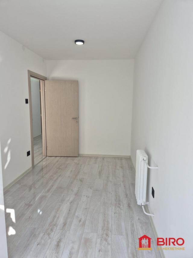 NOVI SAD - SAJAM - TROSOBAN STAN - 60 m2