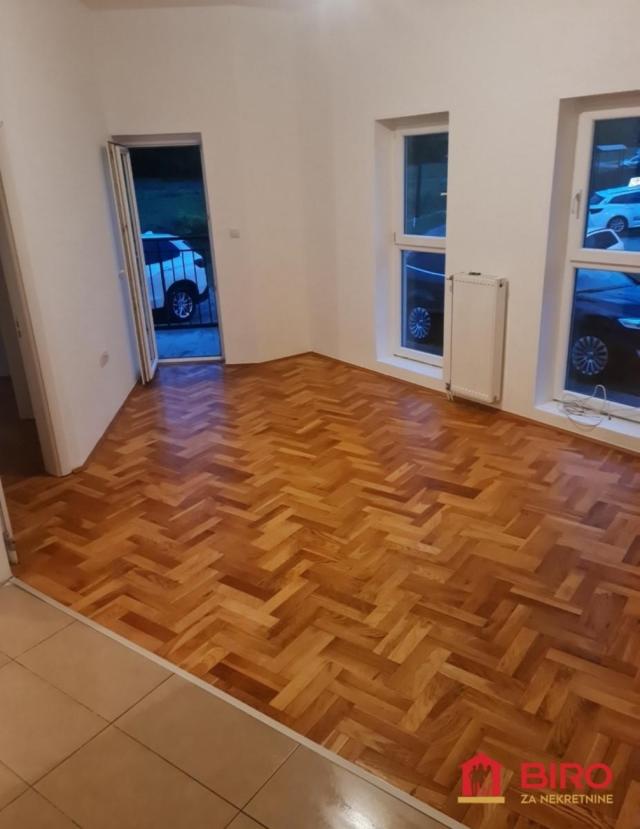 NOVI SAD - TELEP - DVOIPOSOBAN STAN - 52 m2