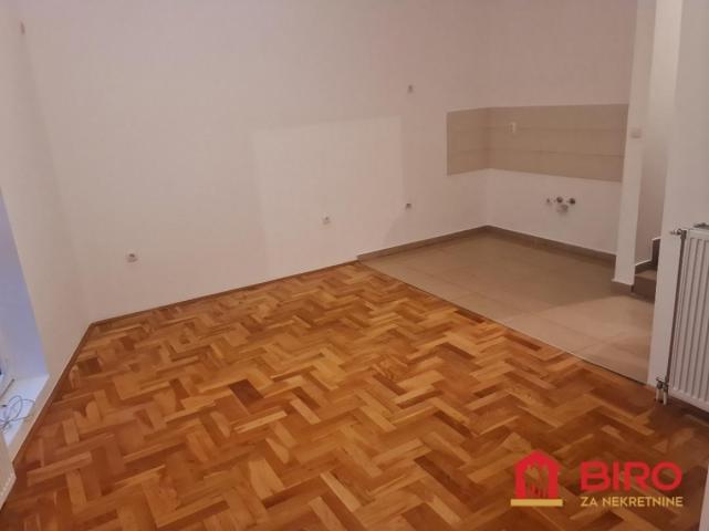 NOVI SAD - TELEP - DVOIPOSOBAN STAN - 52 m2