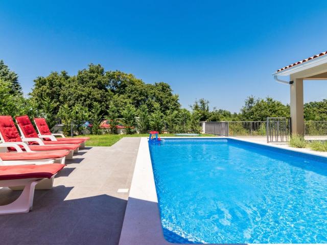 ISTRIA, SVETVINČENAT - Idyllic holiday home with swimming pool