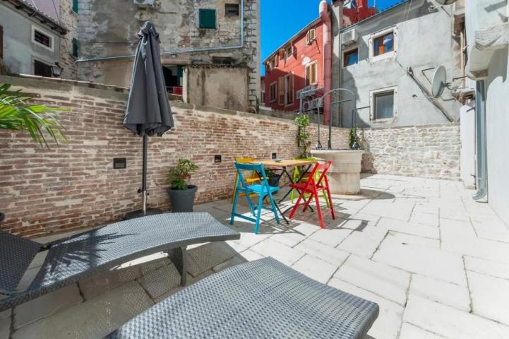 ISTRA, ROVINJ - Dizajnerski apartmen s pomoćnom jedinicom 50m od rive