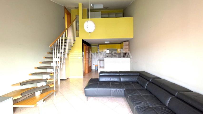 Pula, Gregovica duplex apartment with two parking spaces.