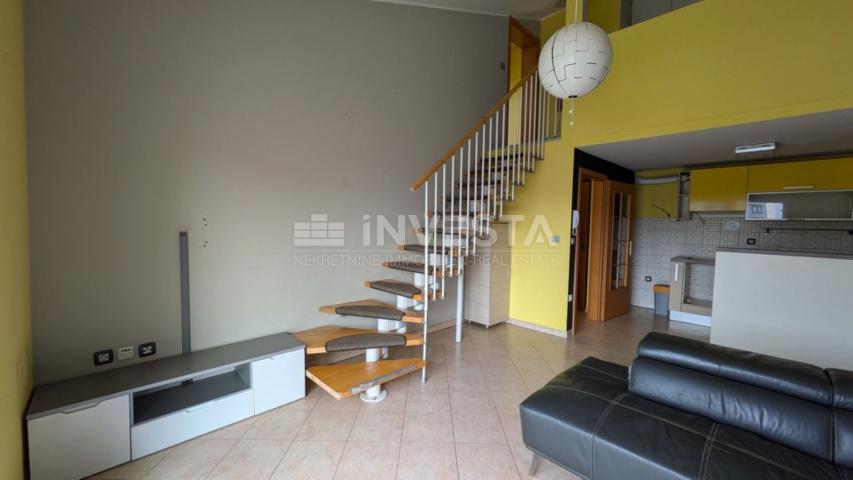 Pula, Gregovica duplex apartment with two parking spaces.