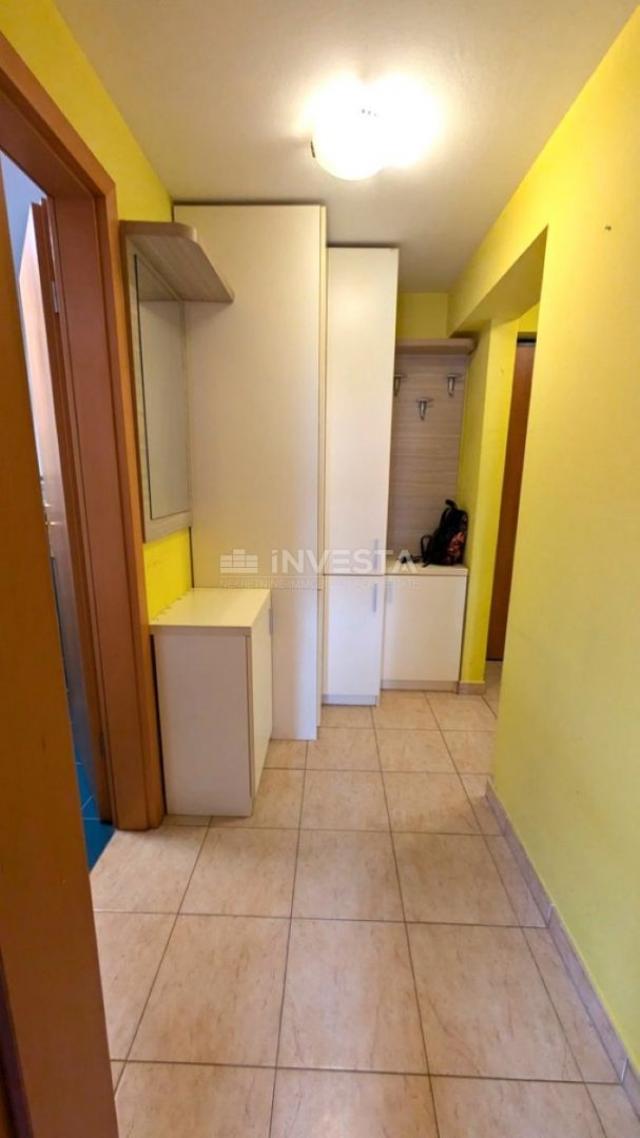 Pula, Gregovica duplex apartment with two parking spaces.