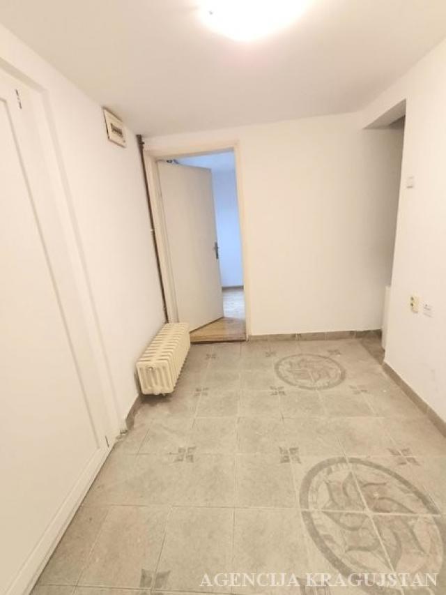 Izdavanje, Kuća, 50. 00m2 , Erdoglija