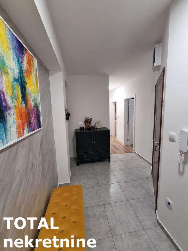 3. 5 Troiposoban stan NOVI SAD, 127710€