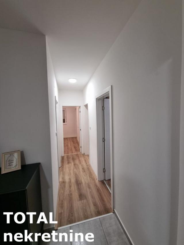 3. 5 Troiposoban stan NOVI SAD, 127710€