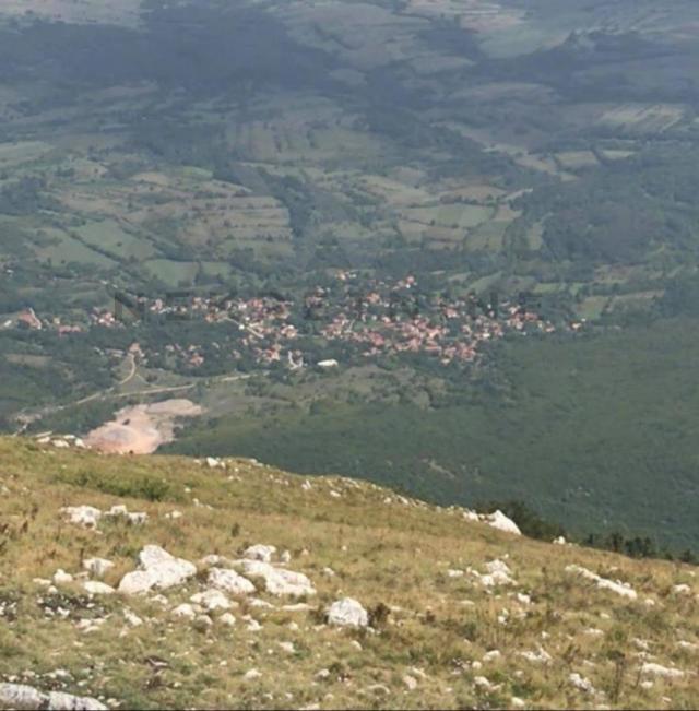 Mirovo- podnozje planine Rtanj , građevinsko zemljiste 1024m2