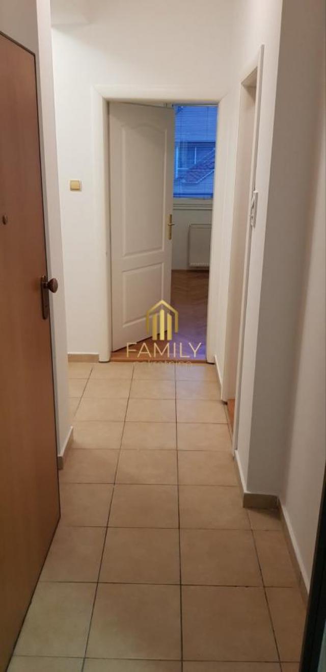 1. 5 stan na Sajmištu, 35m2 , PET FRIENDLY + Garaža ( 50e)