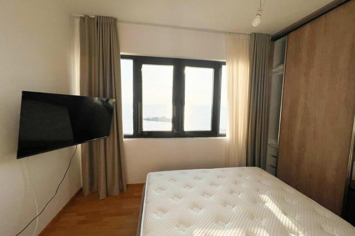 Luksuzni penthouse sa 2 spavaće sobe i pogledom na more, Sveti Stefan