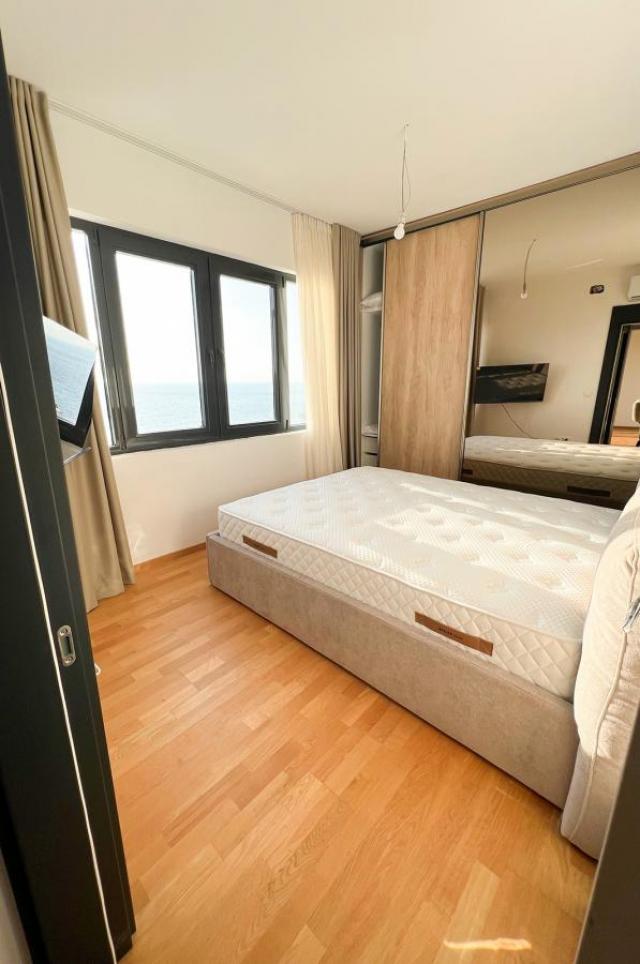 Luksuzni penthouse sa 2 spavaće sobe i pogledom na more, Sveti Stefan