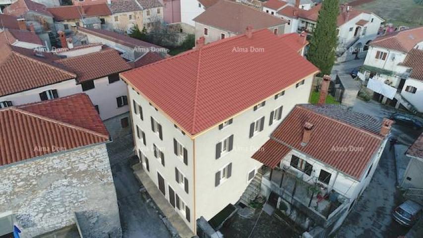 Kuća Prodaja kuće za  renovaciju s projektnom dokumentacijom za izgradnju 7 stambenih jedinica, cent