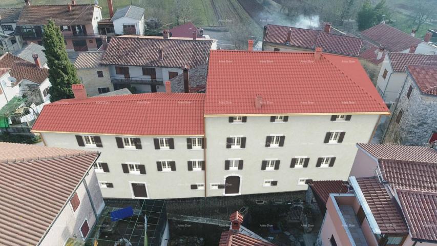 House House for renovation with project documentation for sale, Žminj.