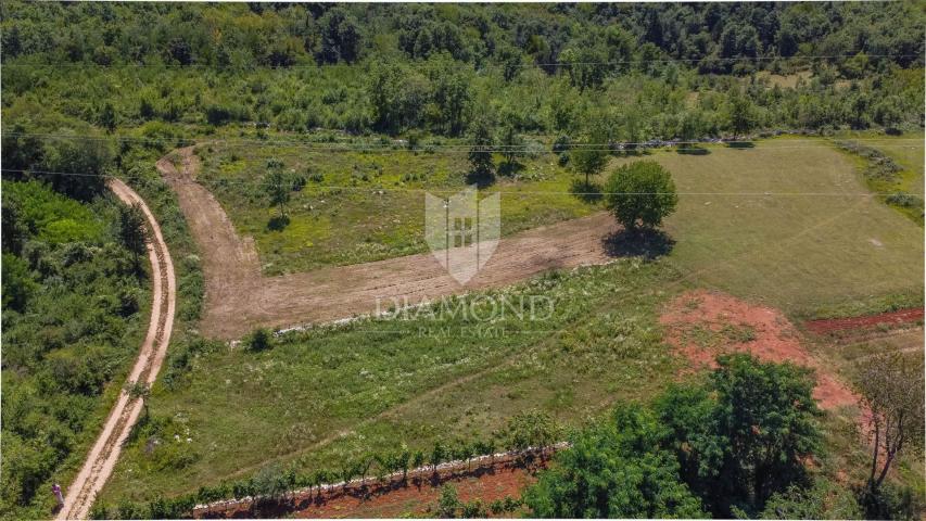 Land Tinjan, 2.485m2