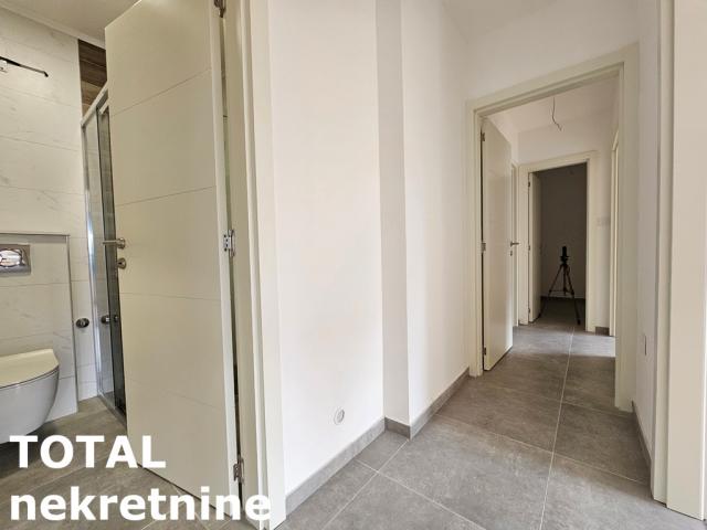 4 Četvorosoban stan NOVI SAD, 214500€