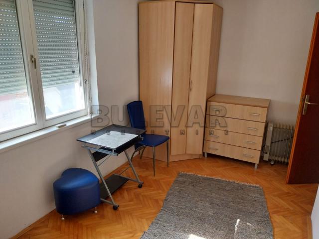 1, 5 stan, Crveni Pevac, 30m2