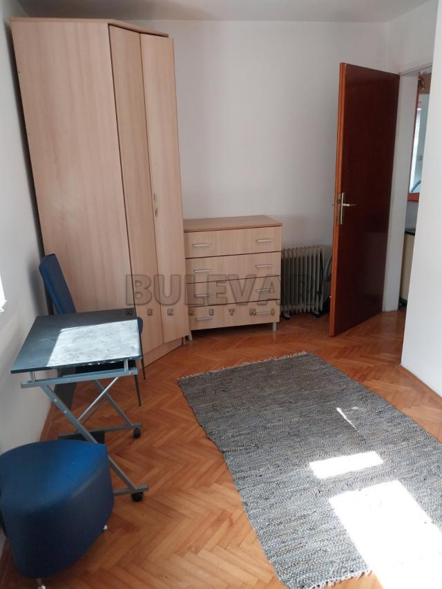 1, 5 stan, Crveni Pevac, 30m2