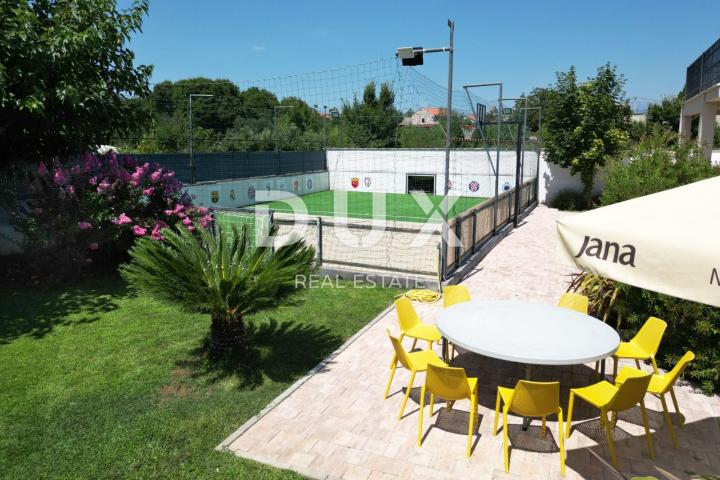 ZADAR, POLÍČNIK - Schöne Villa mit Swimmingpool und Spielplatz